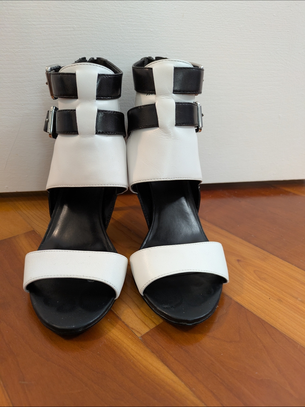 NWT Nine West White and Black Leather Ankle-Strap Heeled Sandals